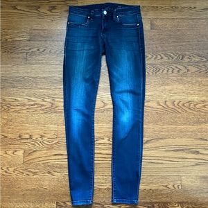 Blank NYC low rise skinny jeans. Size 25